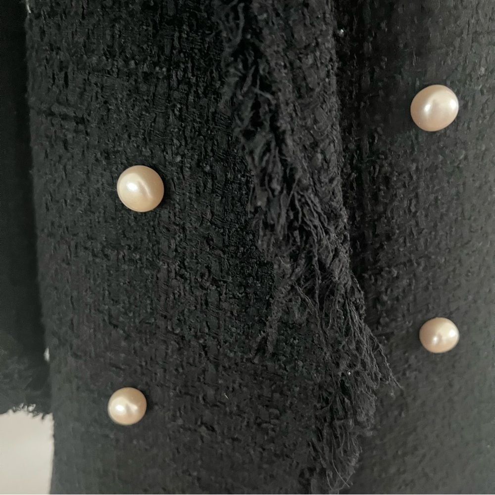 Zara Women's Textured Fringe Hem Tweed Blazer With Pearl Buttons | Size XS| - Picture 4 of 6